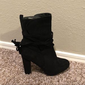 Black Just Fab boots